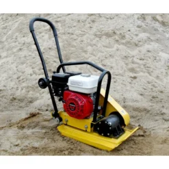 New Primusdanmark Pladevibrator 62 kg med Honda GX160 motor og kørehjul